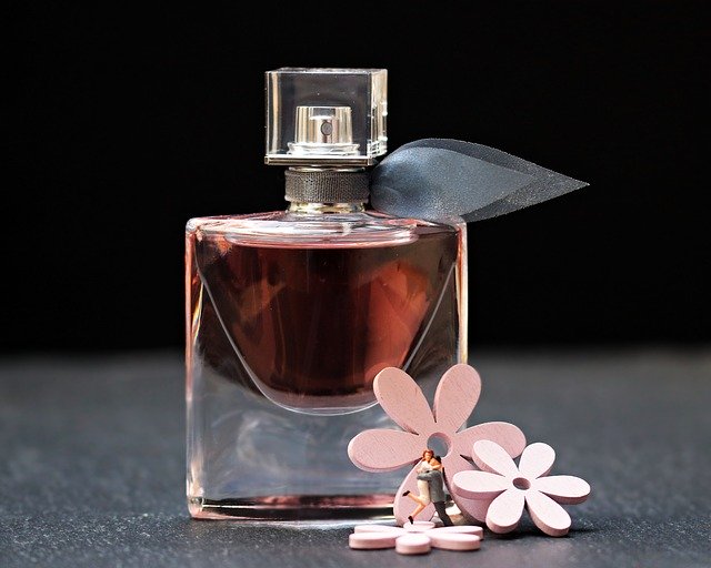 dámský parfém